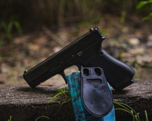 Glock 17 vs Sig P226: Comprehensive Comparison Guide for Discerning Shooters