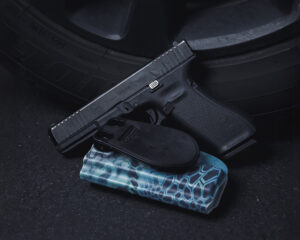 Glock 17 vs Sig P226: Comprehensive Comparison Guide for Discerning Shooters